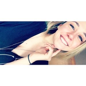 Meet your Posher, Carissa